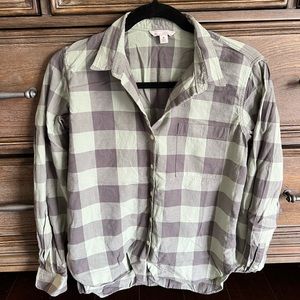 Gap Women’s Checkered Button Down
